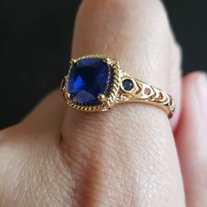 Fragrant Jewels Cleopatra ring